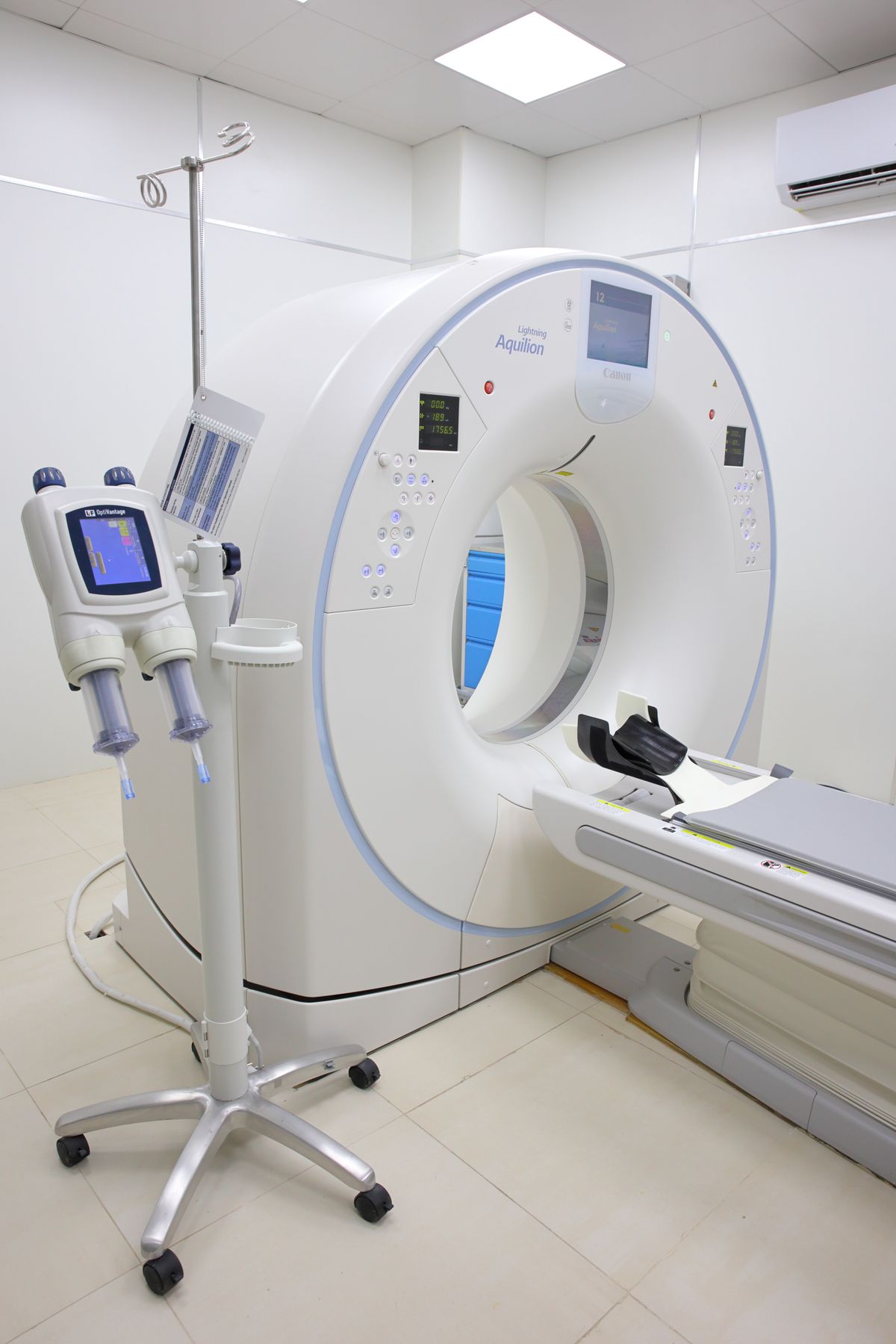 Bright hospital room featuring modern medical imaging technology